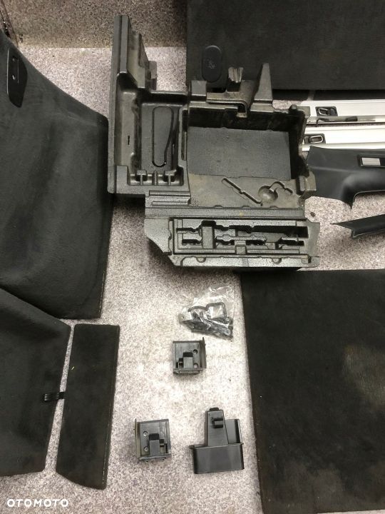 E83 X3 wnetrze boczki tapicerka podloga bagaznika - 7