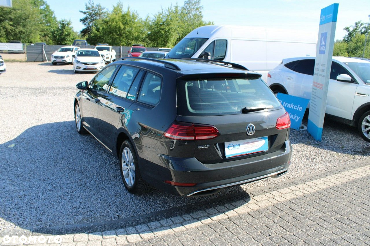 Volkswagen Golf - 8