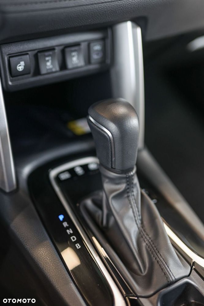 Toyota Corolla Cross 2.0 Hybrid Executive AWD - 32