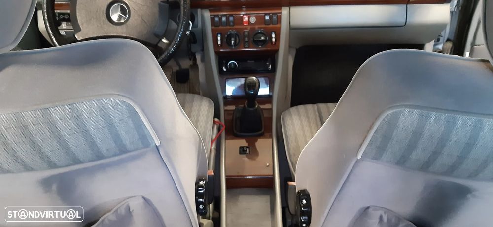 Mercedes-Benz W124 (1984-1997) 200 D - 10