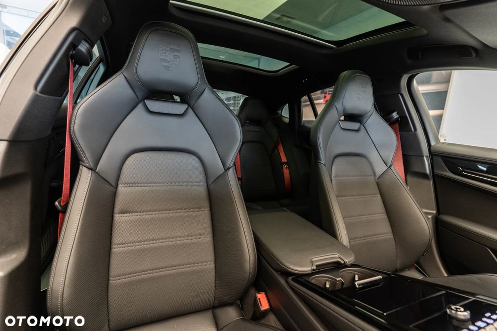 Porsche Panamera 4 - 36