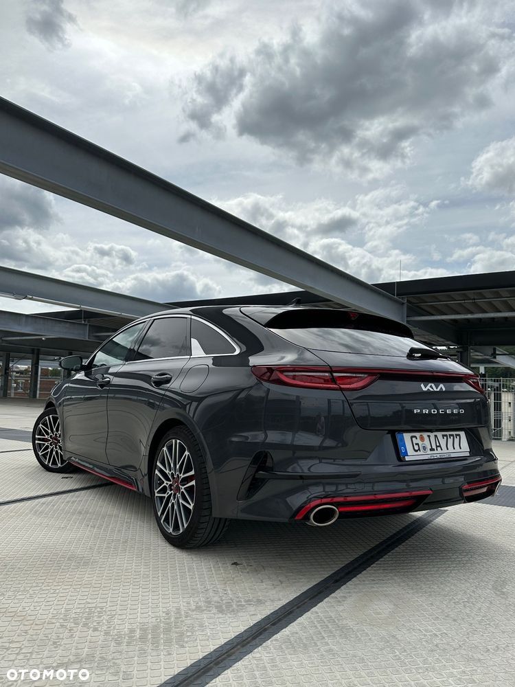 Kia ProCeed - 2