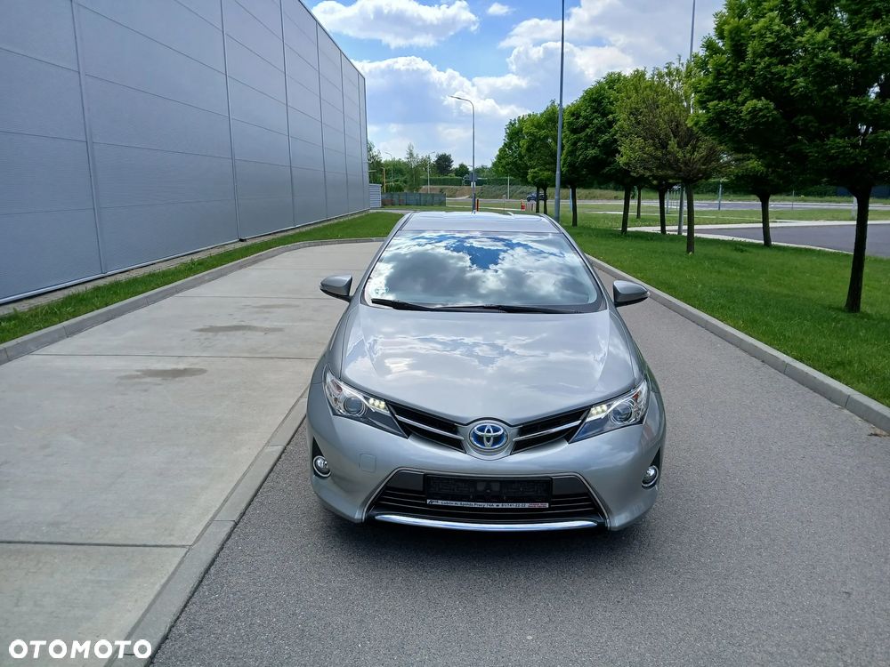 Toyota Auris 1.8 HSD Luna - 2