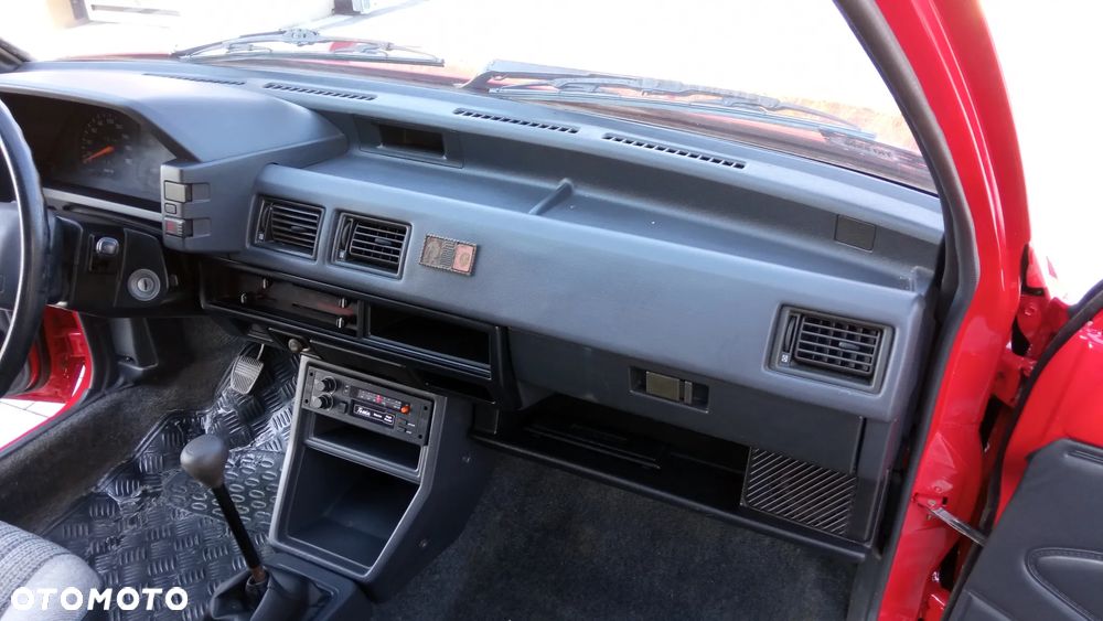 Toyota Starlet 1.0 DLX - 21