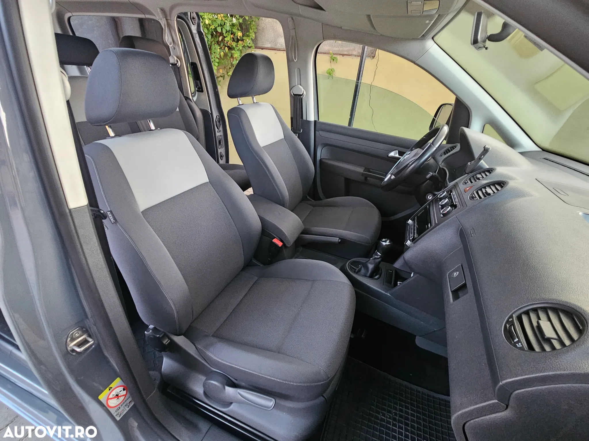 Volkswagen Caddy Maxi 2.0 TDI Comfortline - 4