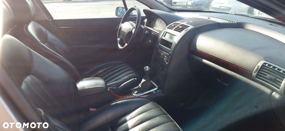 Peugeot 407 - 8