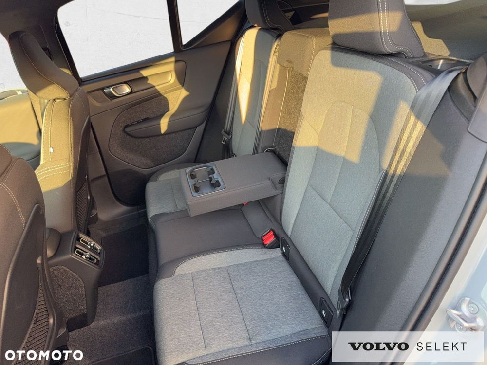 Volvo XC 40 - 18