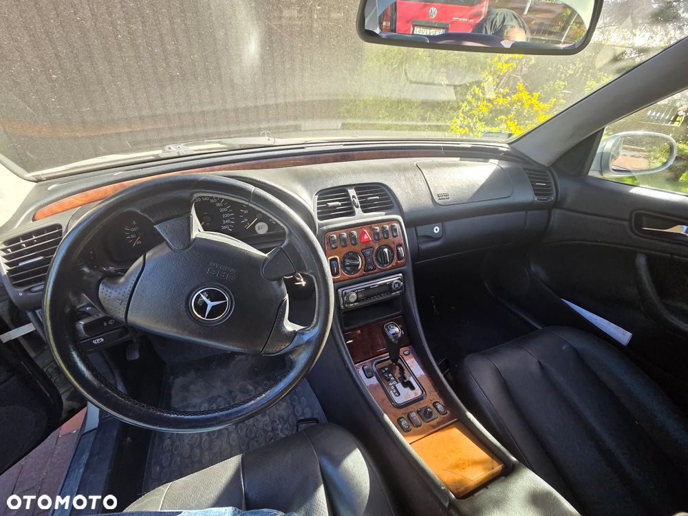 Mercedes-Benz CLK 320 - 11