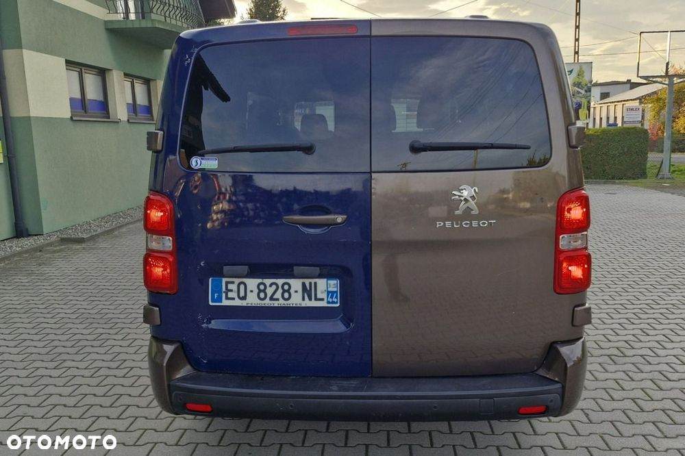 Peugeot Traveller - 8