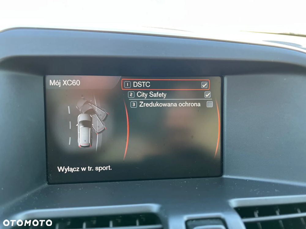 Volvo XC 60 D3 Geartronic Momentum - 33
