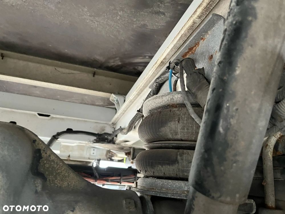Mercedes-Benz Sprinter 516 - 19