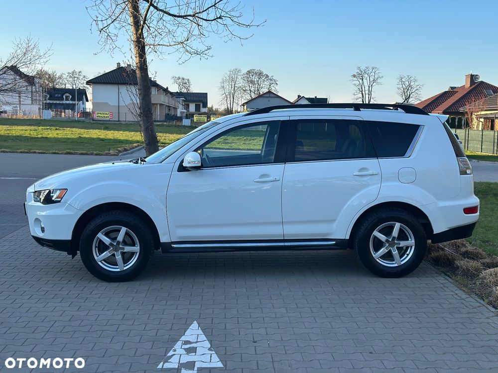Mitsubishi Outlander 2.0 2WD Invite - 3