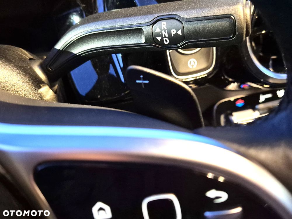 Mercedes-Benz GLA - 20