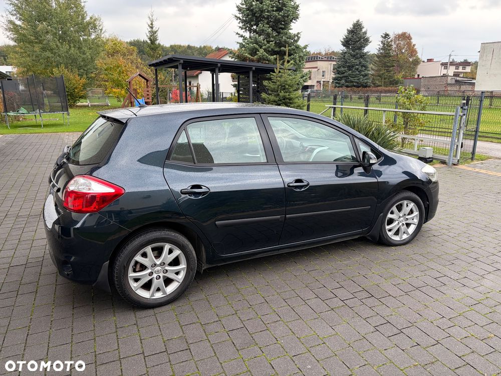 Toyota Auris 1.6 Premium + - 5