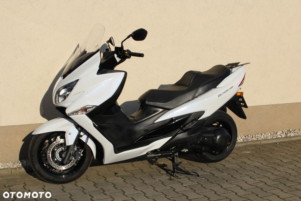 Suzuki Burgman - 20