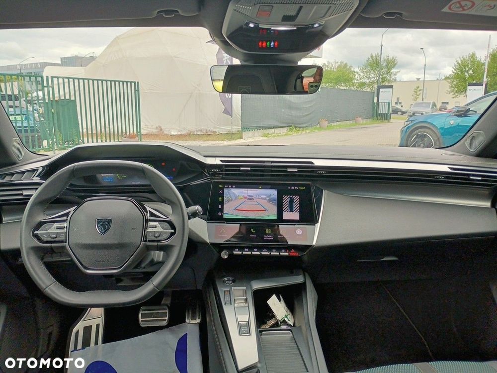 Peugeot 308 - 8