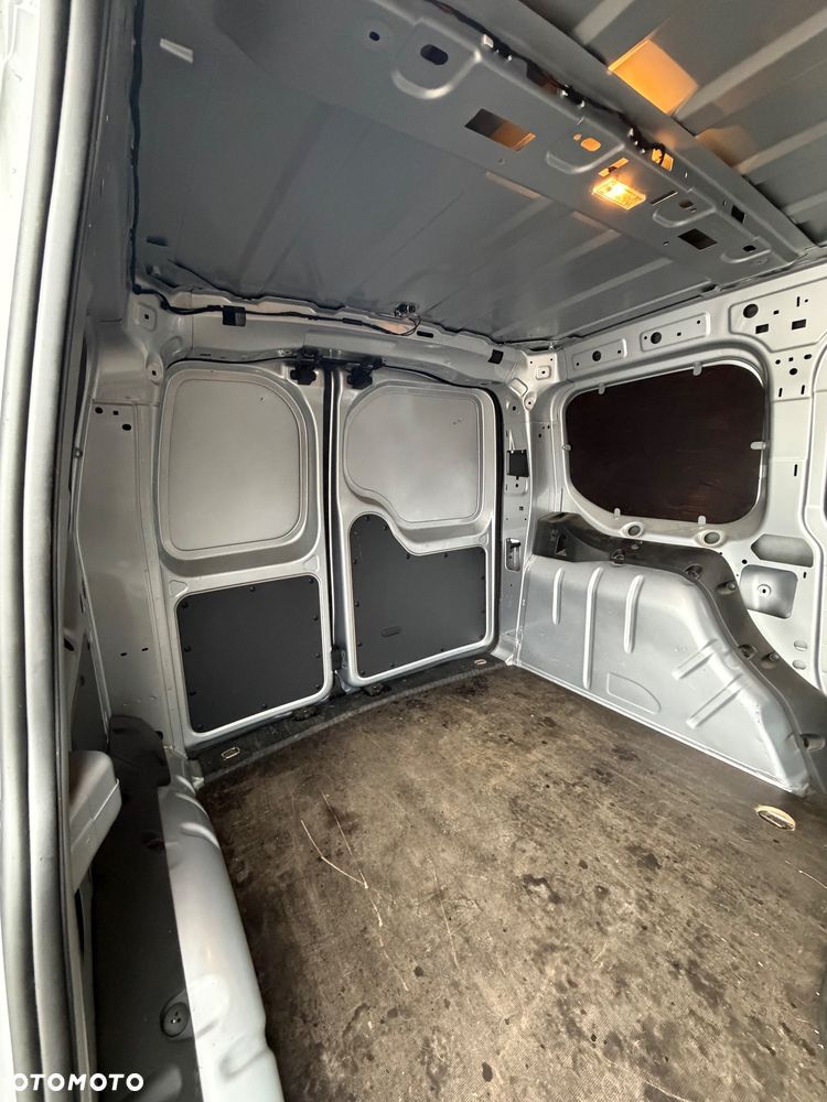 Volkswagen Caddy - 15