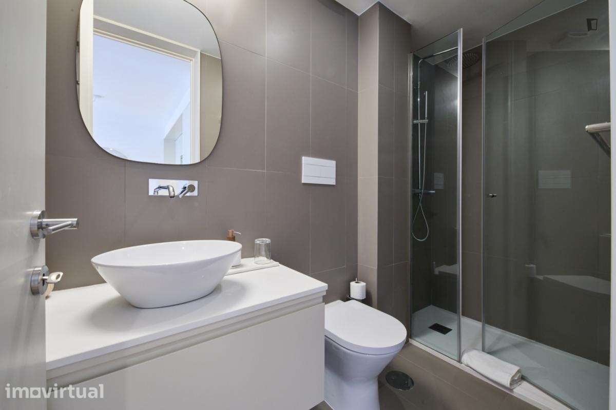 Apartamento com 1 quartos - localizado em Santo Ildefonso Porto - Grande imagem: 2/19