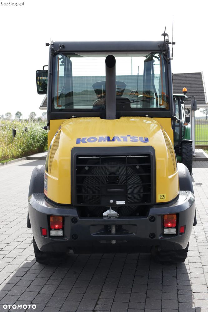 Komatsu WA70-7 - 8