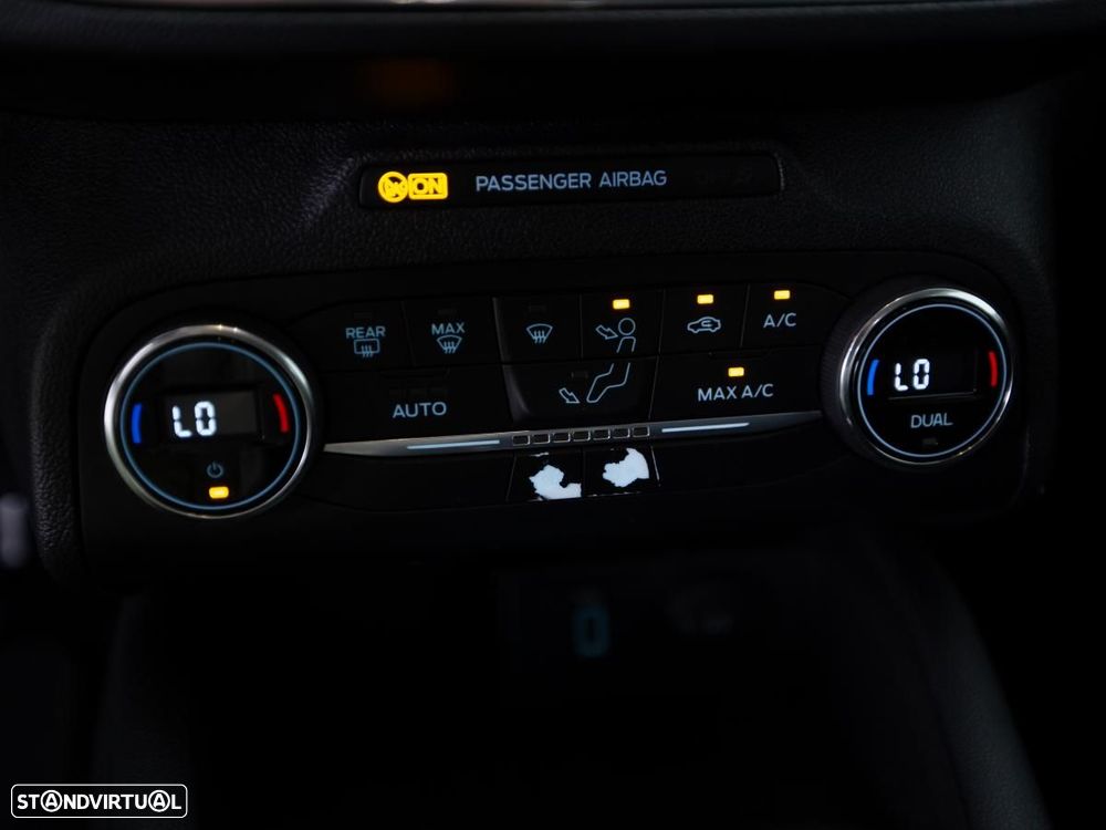 Ford Focus 1.5 TDCi EcoBlue Titanium - 16