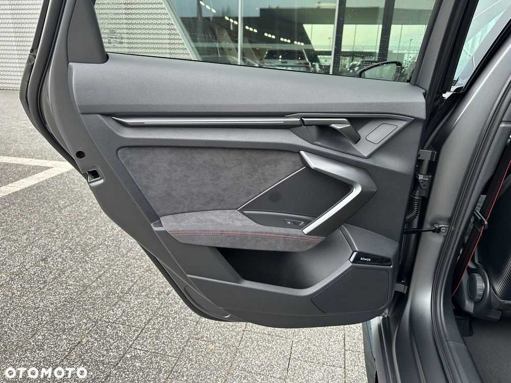 Audi RS3 Sportback - 18