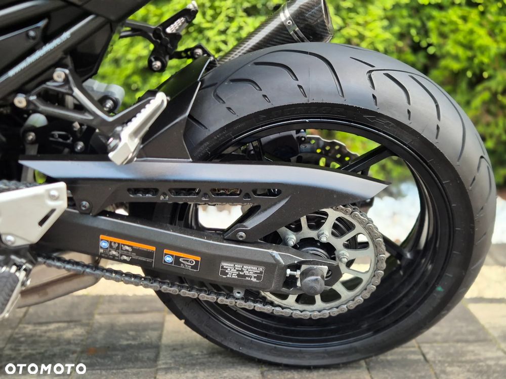 Kawasaki Z 900 - 21