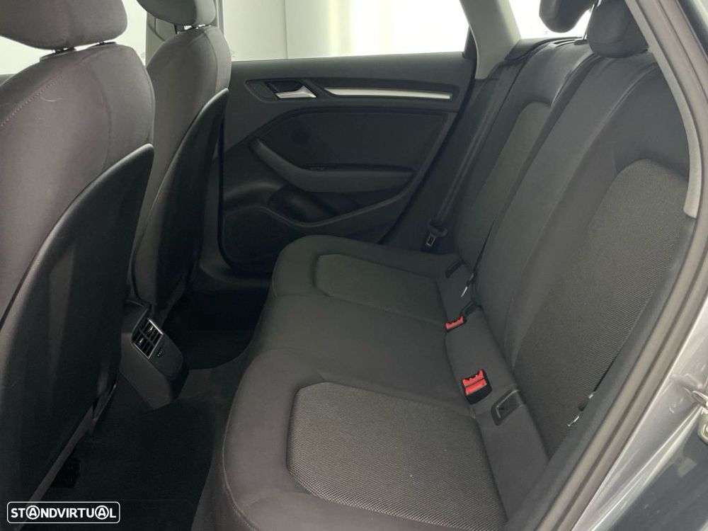 Audi A3 Sportback 1.6 TDI - 12