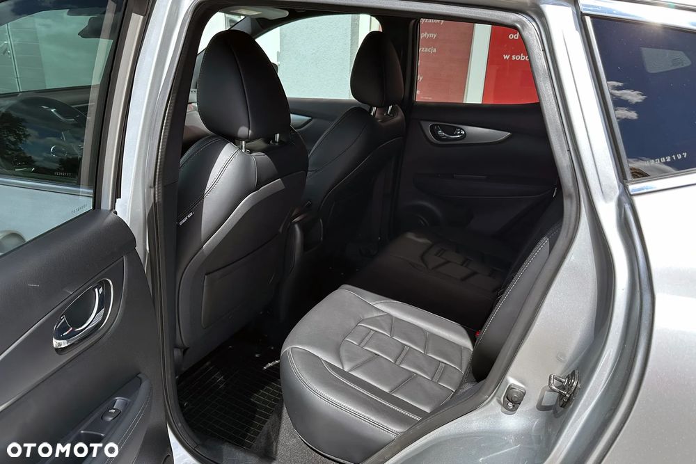 Nissan Qashqai 1.6 dCi Xtronic TEKNA+ - 33