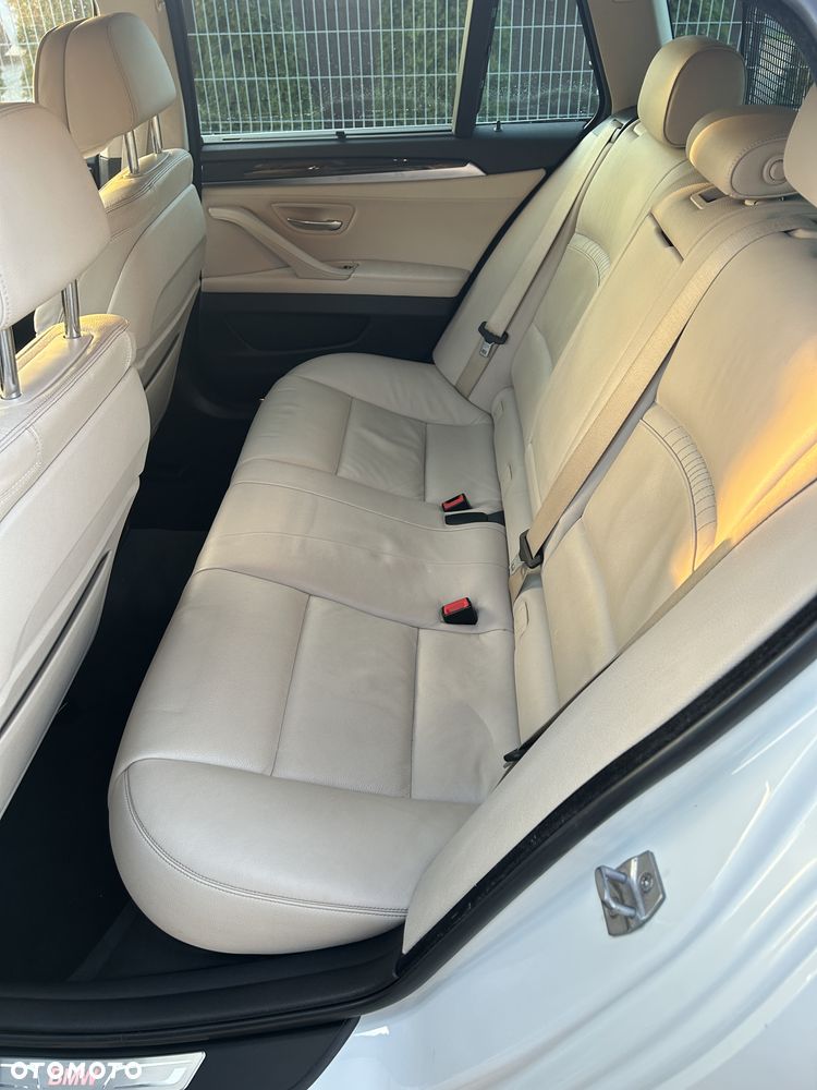 BMW Seria 5 520d xDrive Luxury Line - 9
