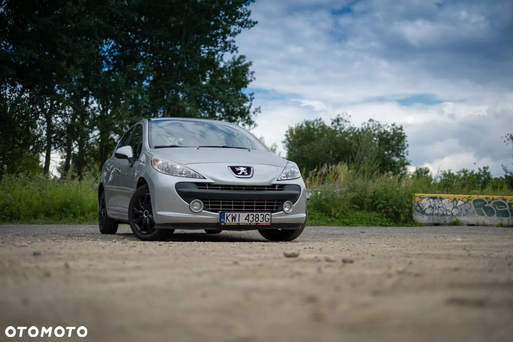 Peugeot 207 1.4 16V Trendy - 1