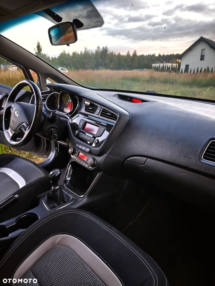 Kia Ceed 1.6 CRDi L - 10