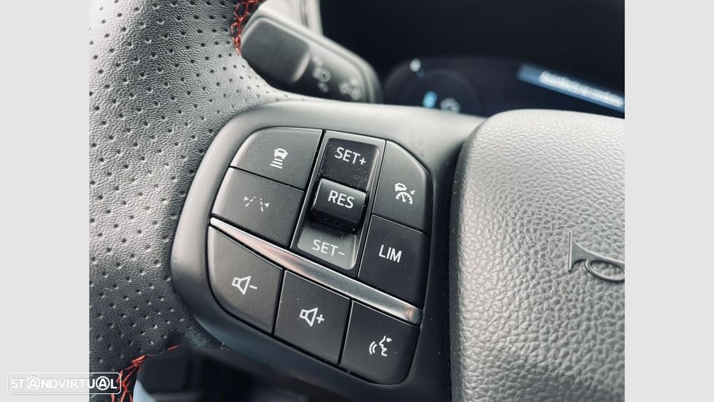 Ford Kuga 2.5 PHEV ST-Line X - 18