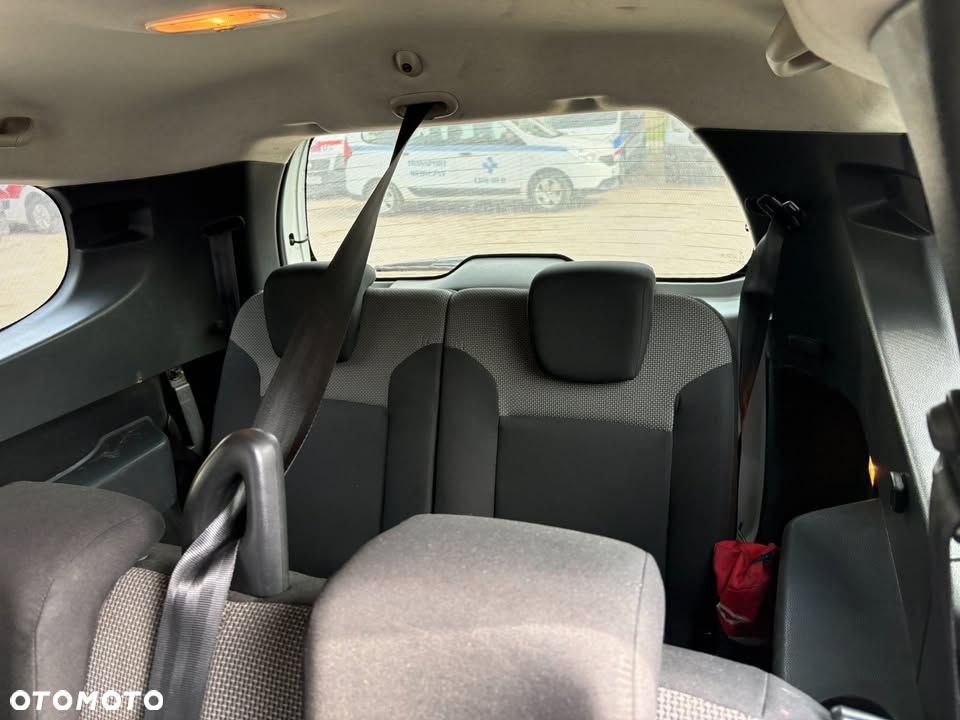 Dacia Lodgy 1.6 SCe Ambiance S&S - 4