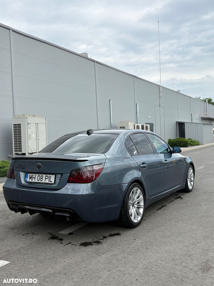 BMW Seria 5 520d Touring - 4