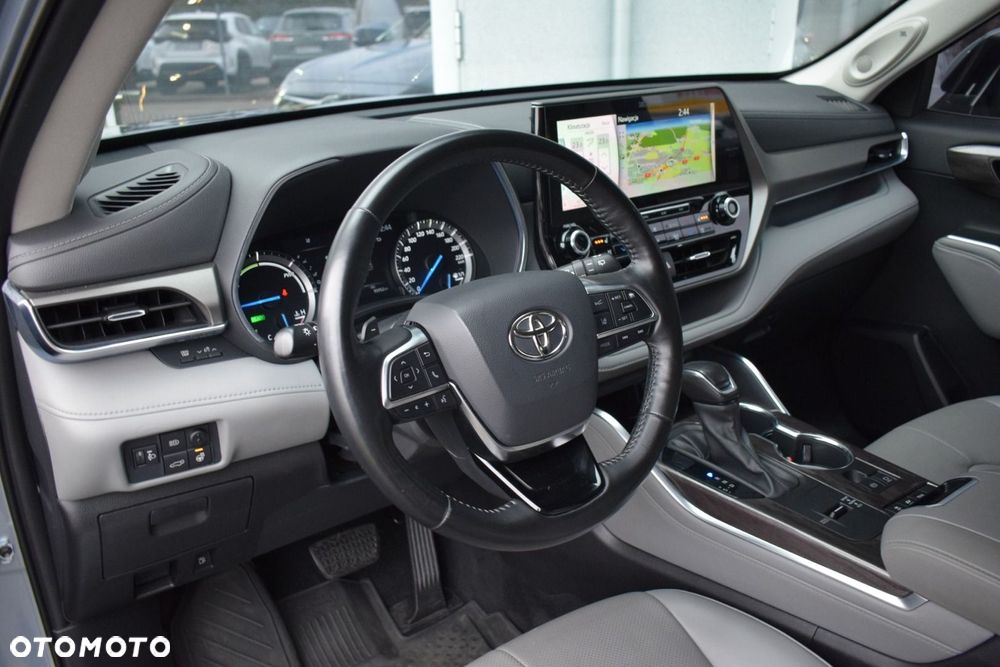 Toyota Highlander - 11