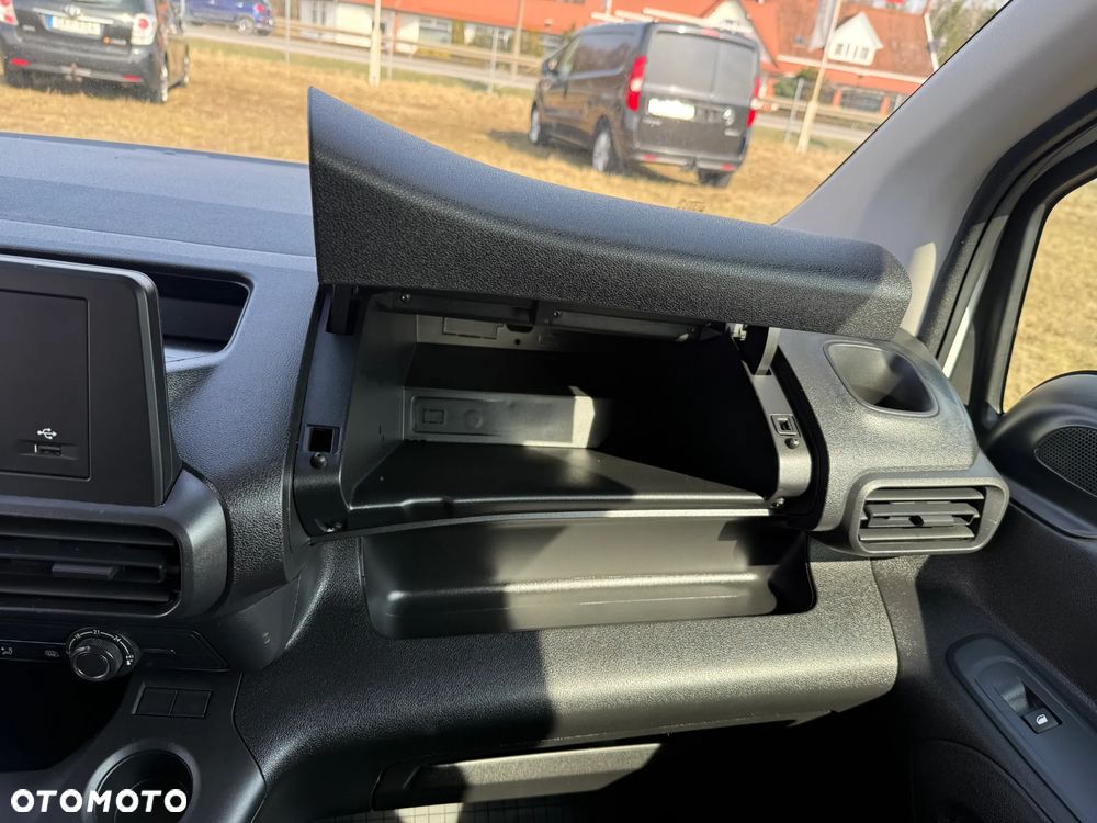 Toyota Proace City - 24