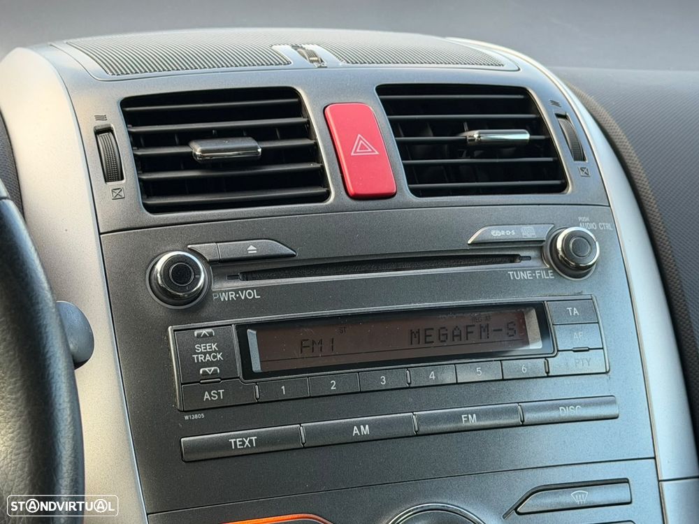 Toyota Auris 1.4 VVT-i AC - 15