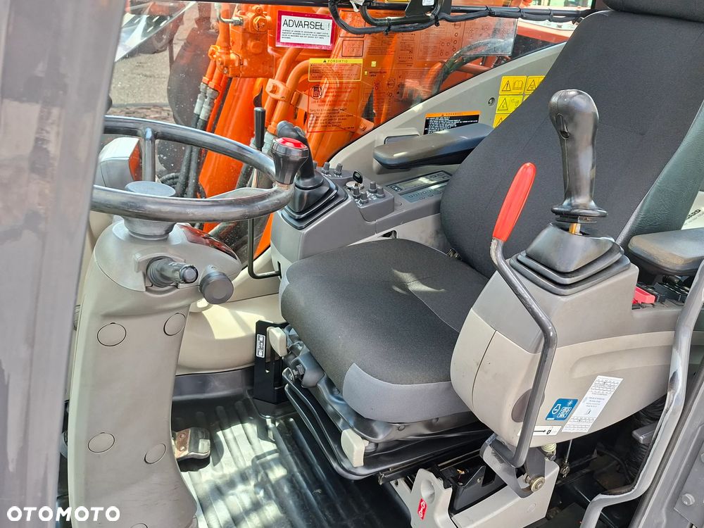Hitachi ZX170 ROTOTILT - 9