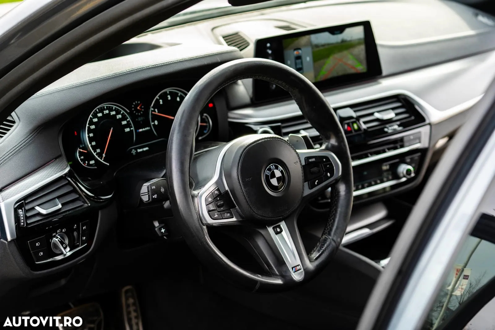 BMW Seria 5 540i xDrive AT - 9