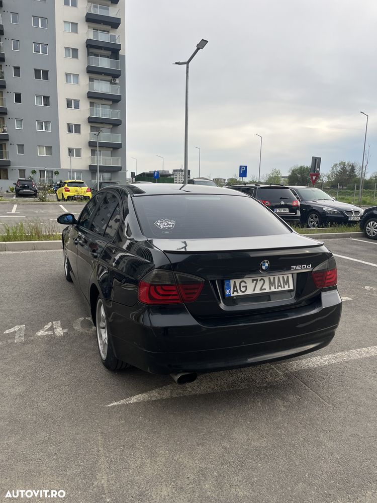BMW Seria 3 320d - 4