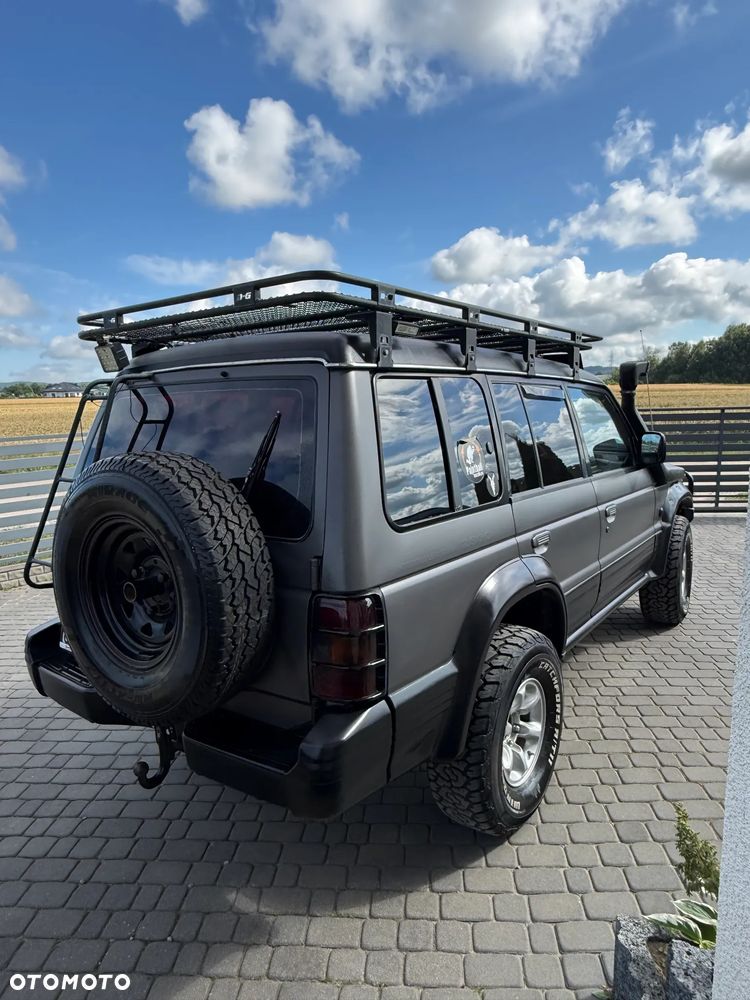 Mitsubishi Pajero - 5