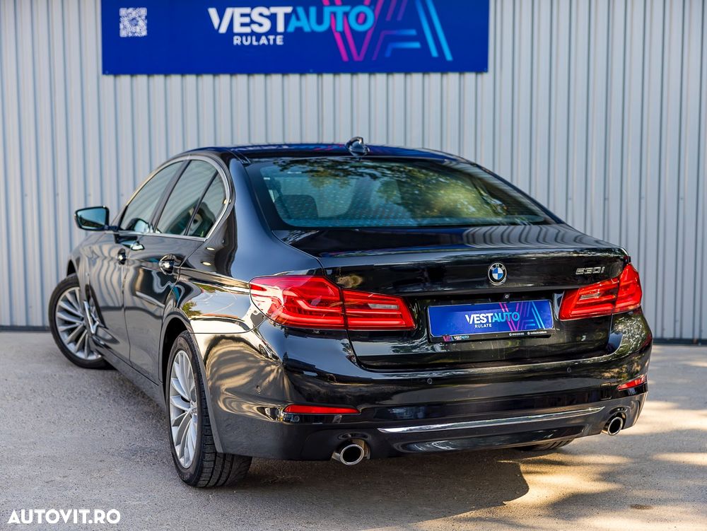 BMW Seria 5 530i Aut. Luxury Line - 3