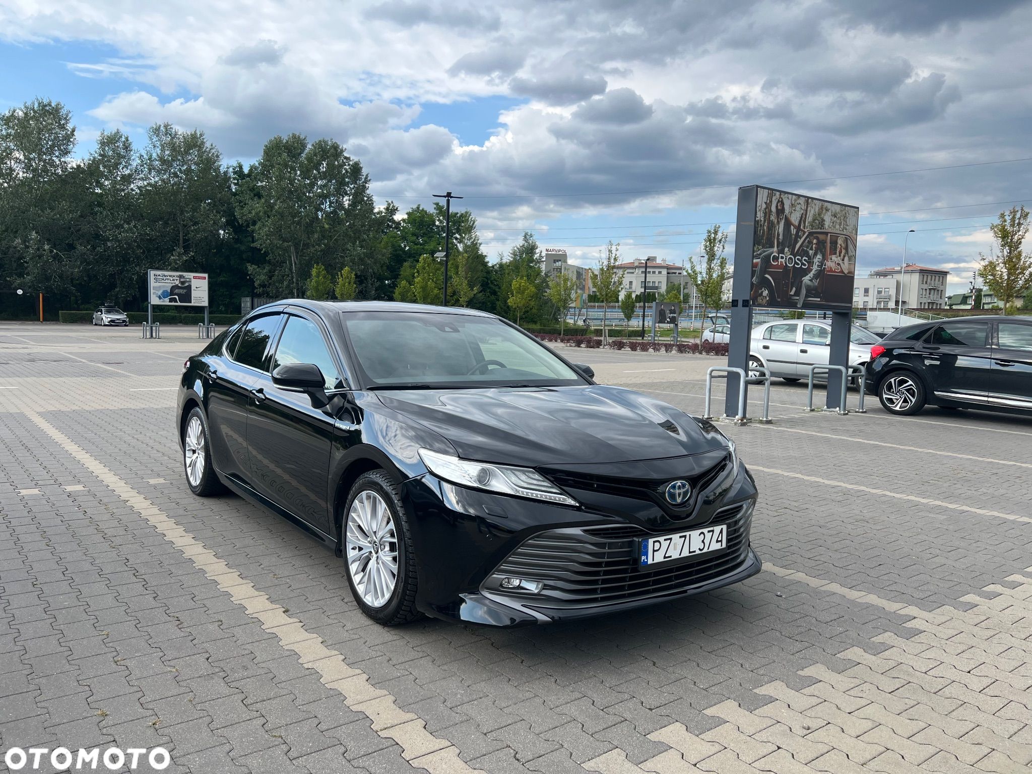 Toyota Camry 2.5 Hybrid Comfort CVT - 1