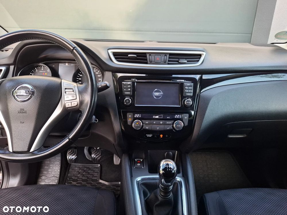 Nissan Qashqai 1.2 DIG-T Acenta EU6 - 15