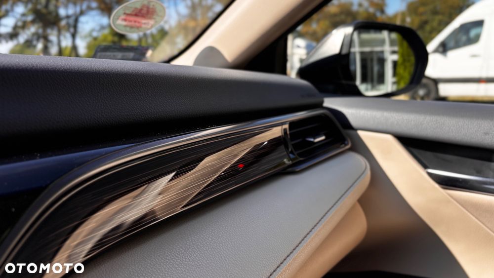 Toyota Camry 2.5 Hybrid Comfort CVT - 27