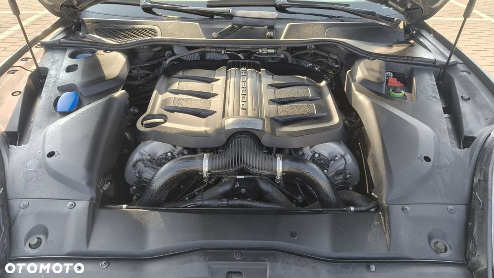 Porsche Cayenne S - 23