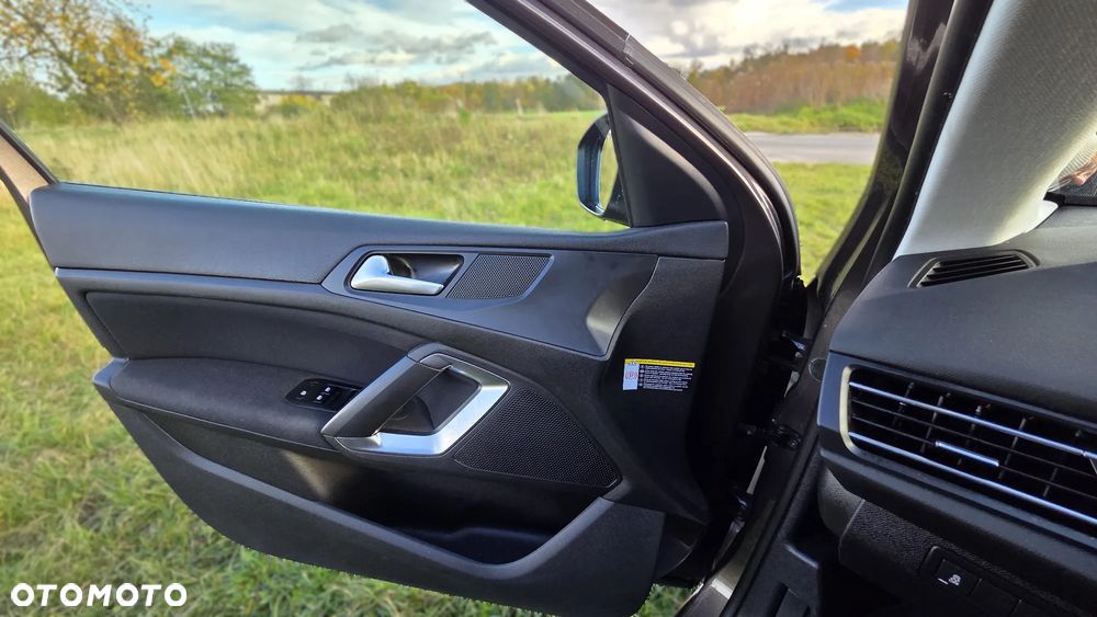 Peugeot 308 1.6 THP Allure - 16