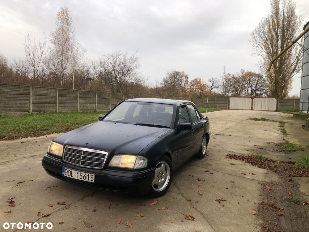 Mercedes-Benz Klasa C 250 D Turbo Elegance - 4