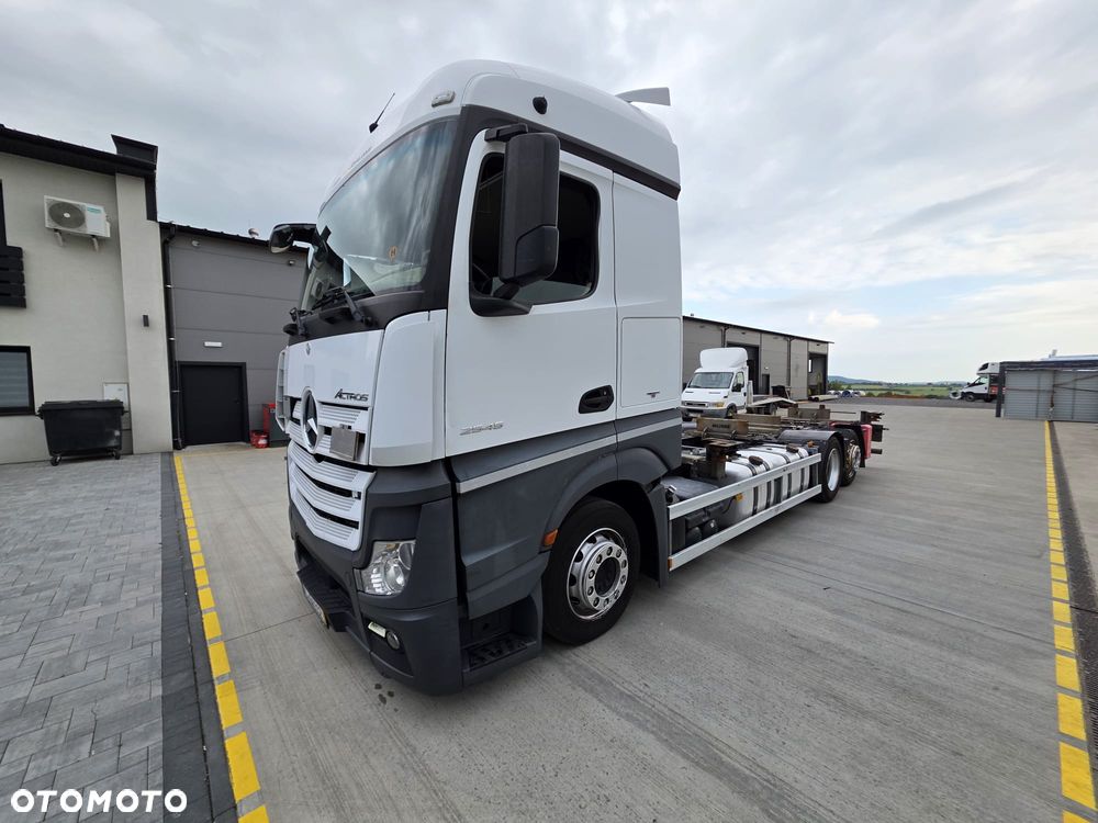 Mercedes-Benz ACTROS - 4