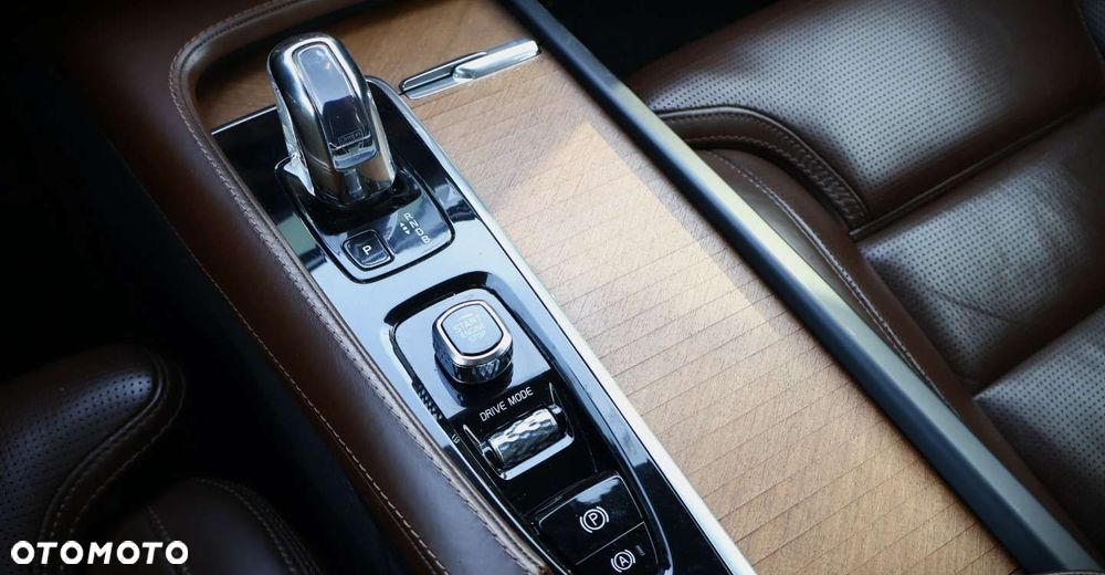 Volvo XC 90 - 36